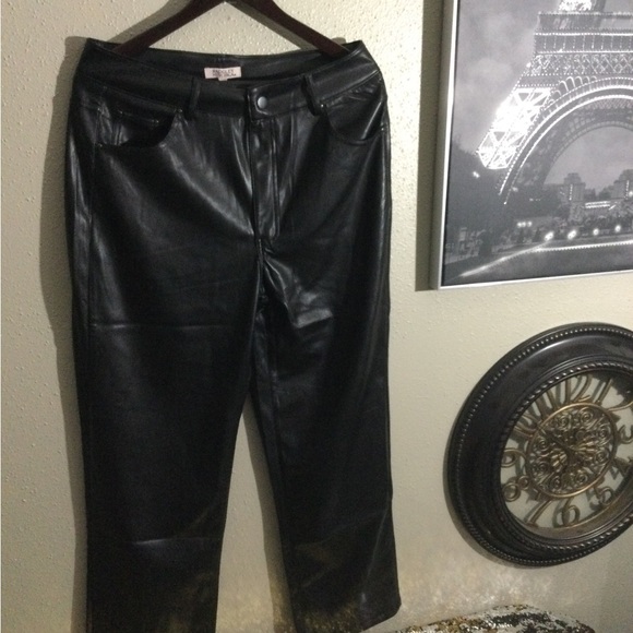 Soft Vegan Leather - Picture 4 of 4